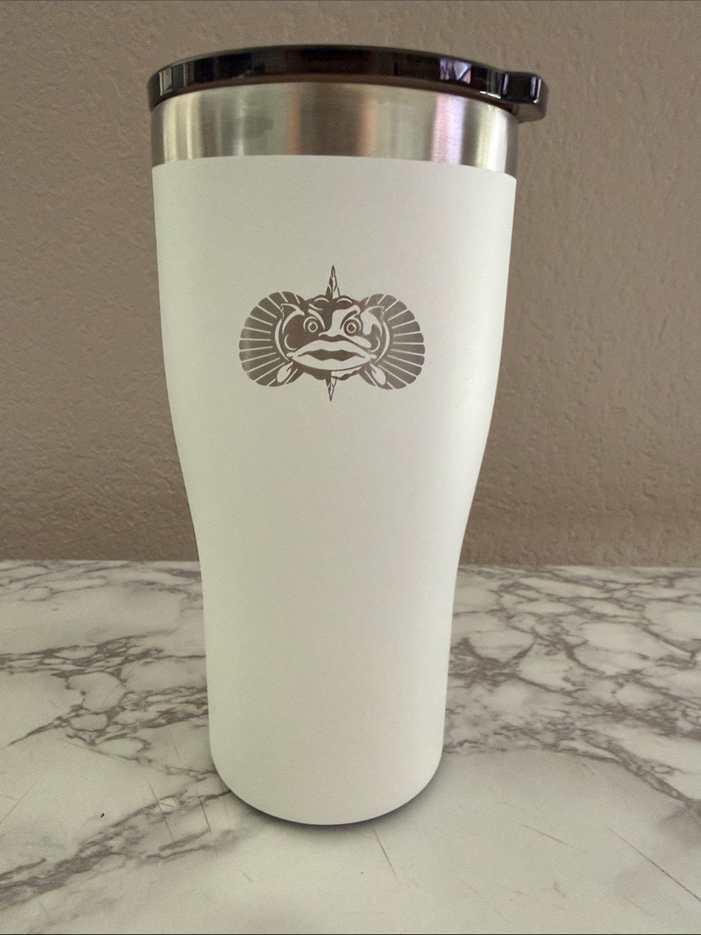 Toadfish Insulated White Non-Tipping 20oz Tumbler with Lid